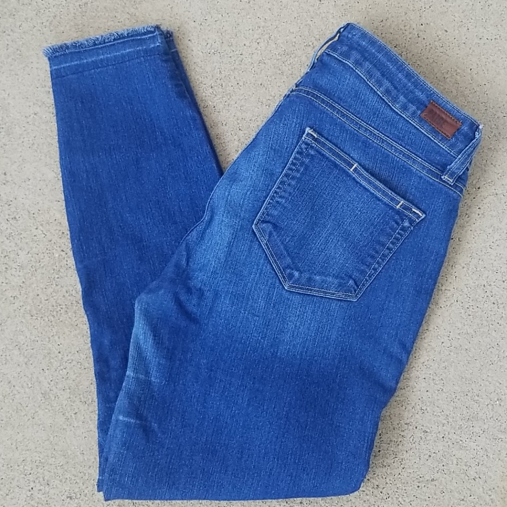 Paige Verdugo Crop Raw Hem
